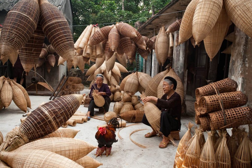 Thủ công mỹ nghệ và sản phẩm thủ công mỹ nghệ