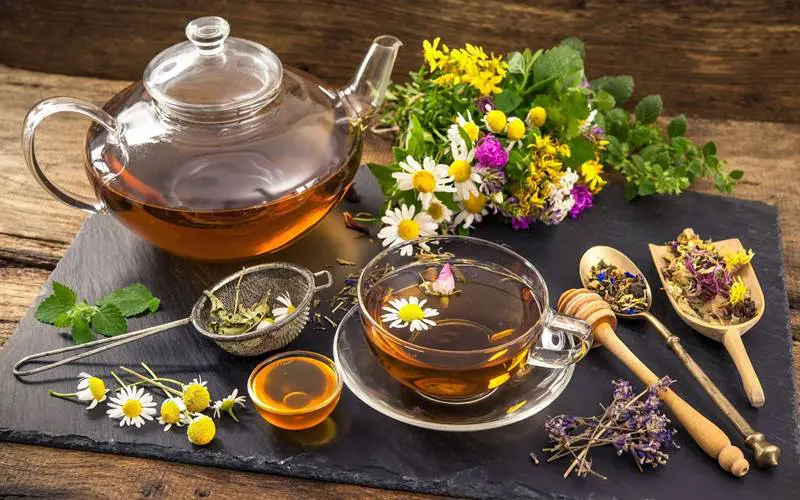 Gửi trà thảo mộc đi Hàn Quốc là lựa chọn của nhiều khách hàng muốn gửi những sản phẩm tốt cho sức khỏe đến người thân, bạn bè hoặc đối tác. Bài viết sẽ hướng dẫn quy trình vận chuyển, cách đóng gói và những lưu ý quan trọng để hàng hóa đến nơi nhanh chóng, an toàn và đúng quy định.