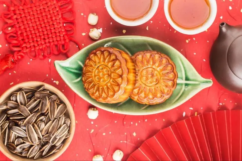 Gửi quà Trung Thu đi Mỹ là cách ý nghĩa để gửi gắm yêu thương đến người thân, bạn bè và du học sinh nơi xa. Khám phá những món quà phù hợp, quy trình vận chuyển và các lưu ý giúp kiện hàng đến nơi an toàn, đúng dịp Trung Thu.