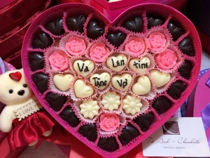 GỬI QUÀ VALENTINE ĐI NGA TIỆN LỢI, ĐƠN GIẢN
